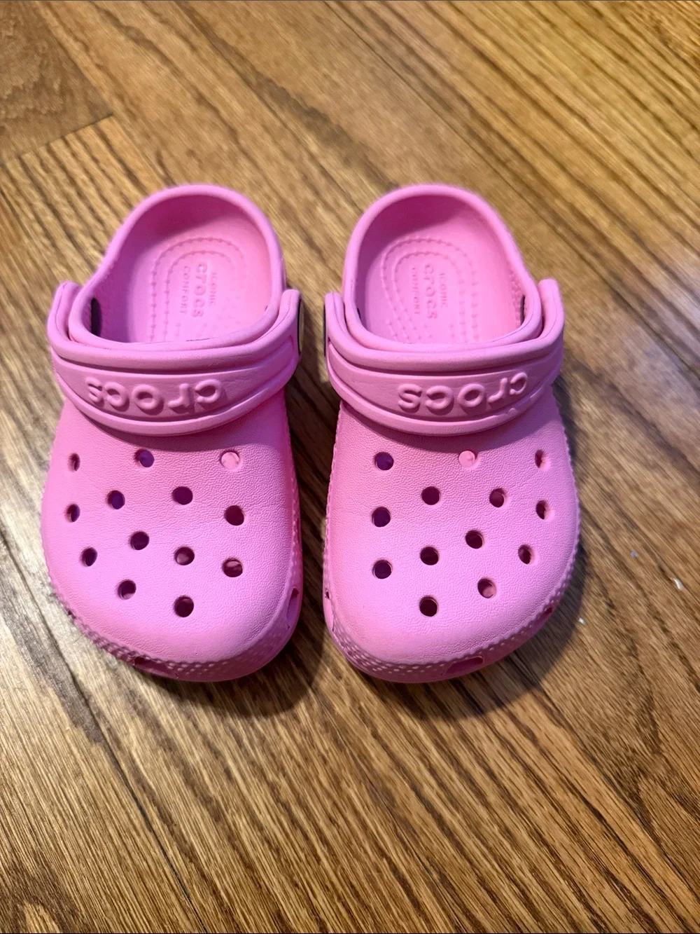 CROCS Kids' Classic Clog in Bright Pink